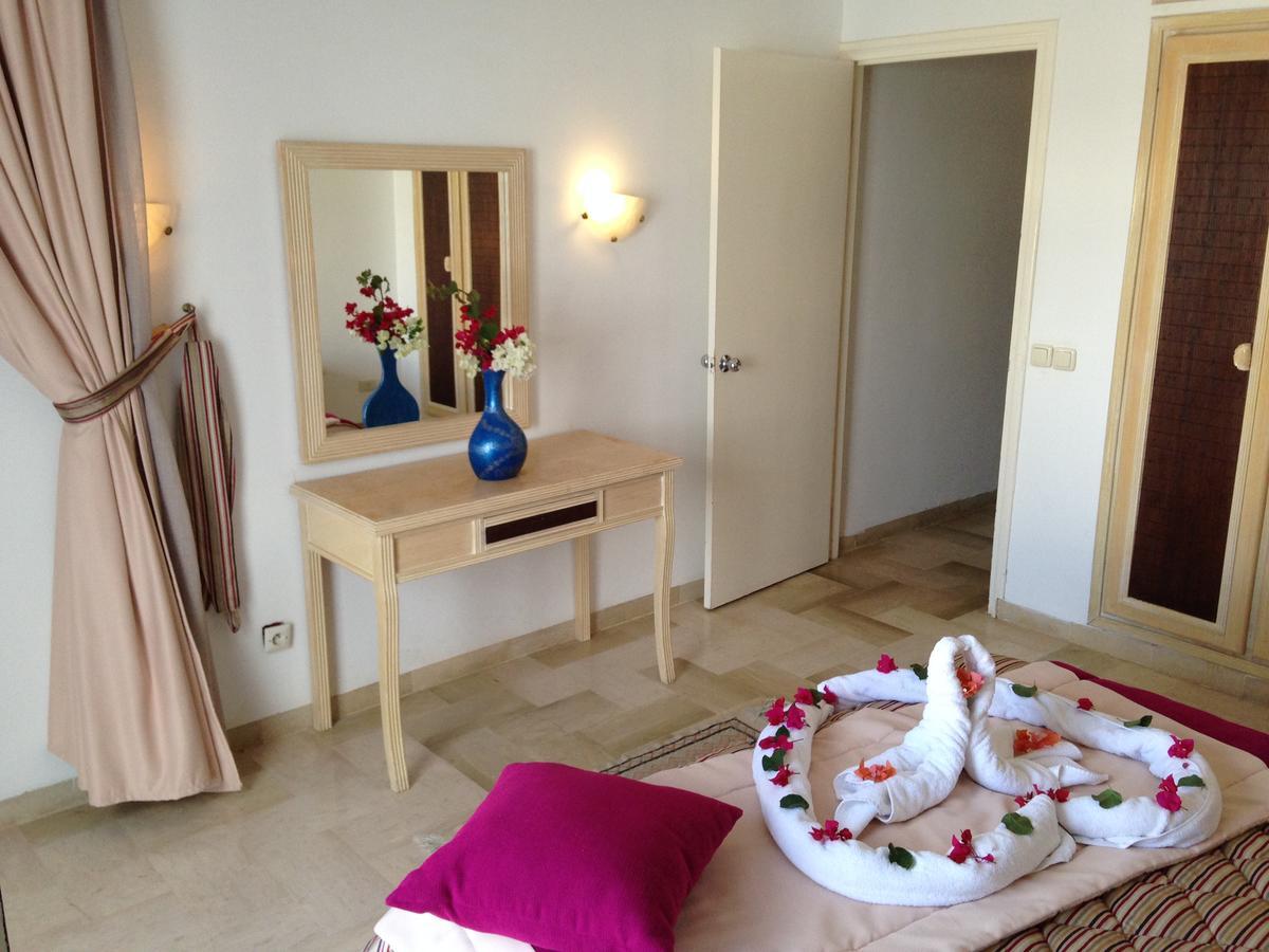 Appart Hotel Rodes Мезрая Экстерьер фото